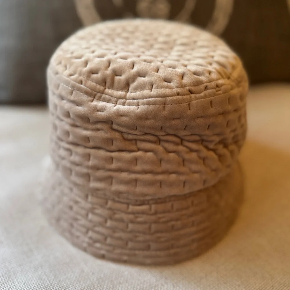 Kangol taupe/beige Bucket Hat - Quilted Velvet